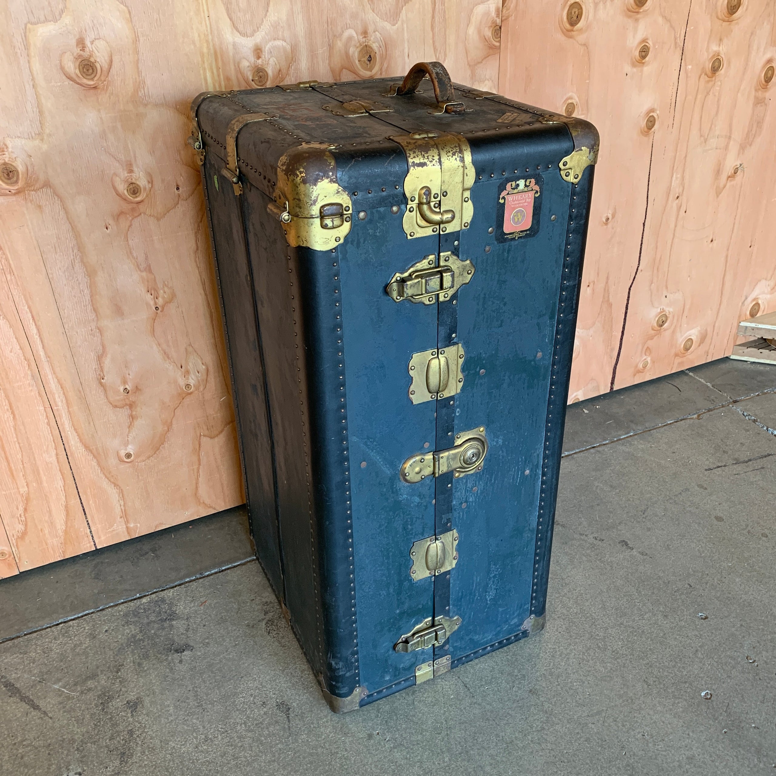 Antique Wheary Cushioned Top Wardrobe Trunk - Chests & Trunks - Pequot  Lakes, Minnesota, Facebook Marketplace