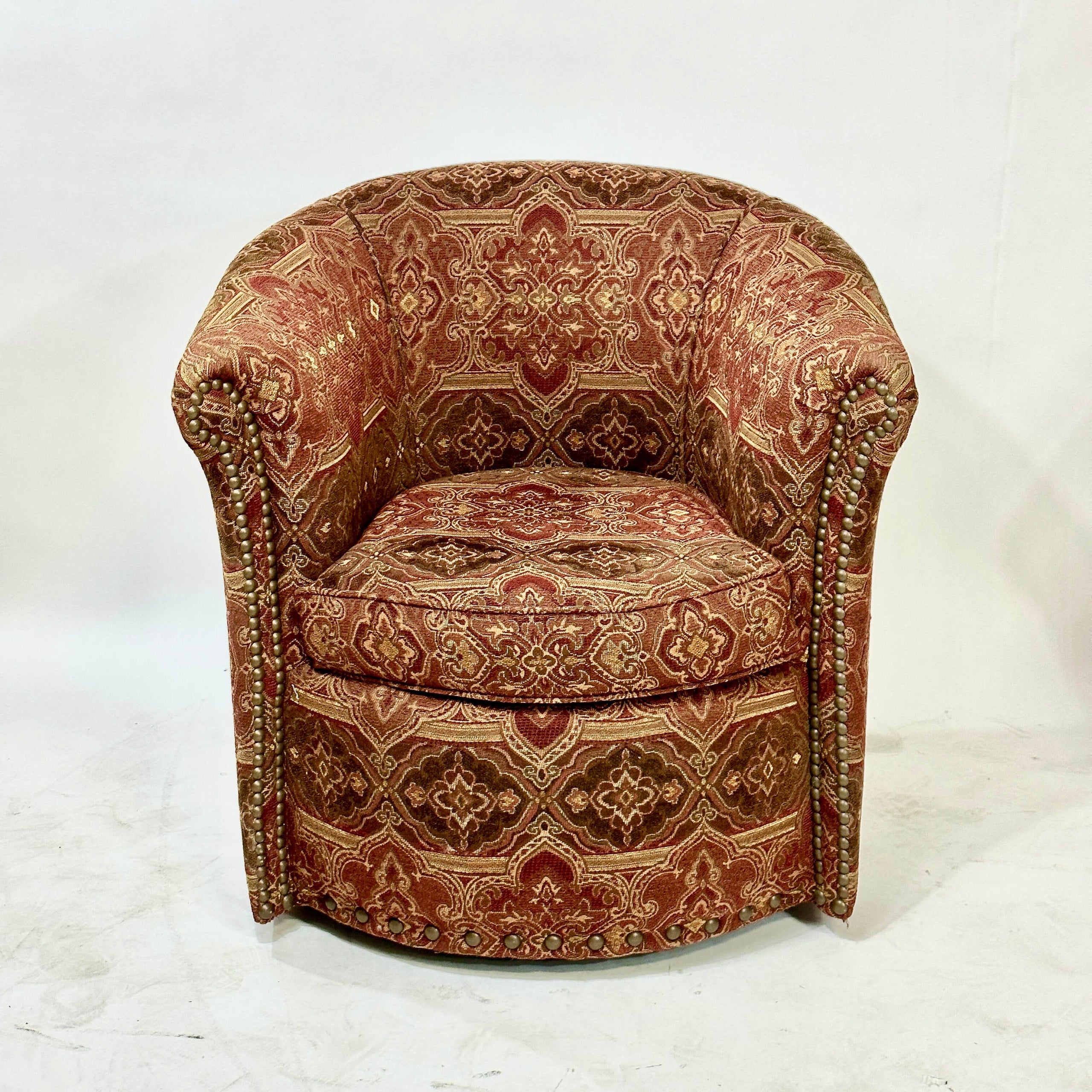 King Hickory Swivel Barrel Chair Habitat for Humanity Portland Region